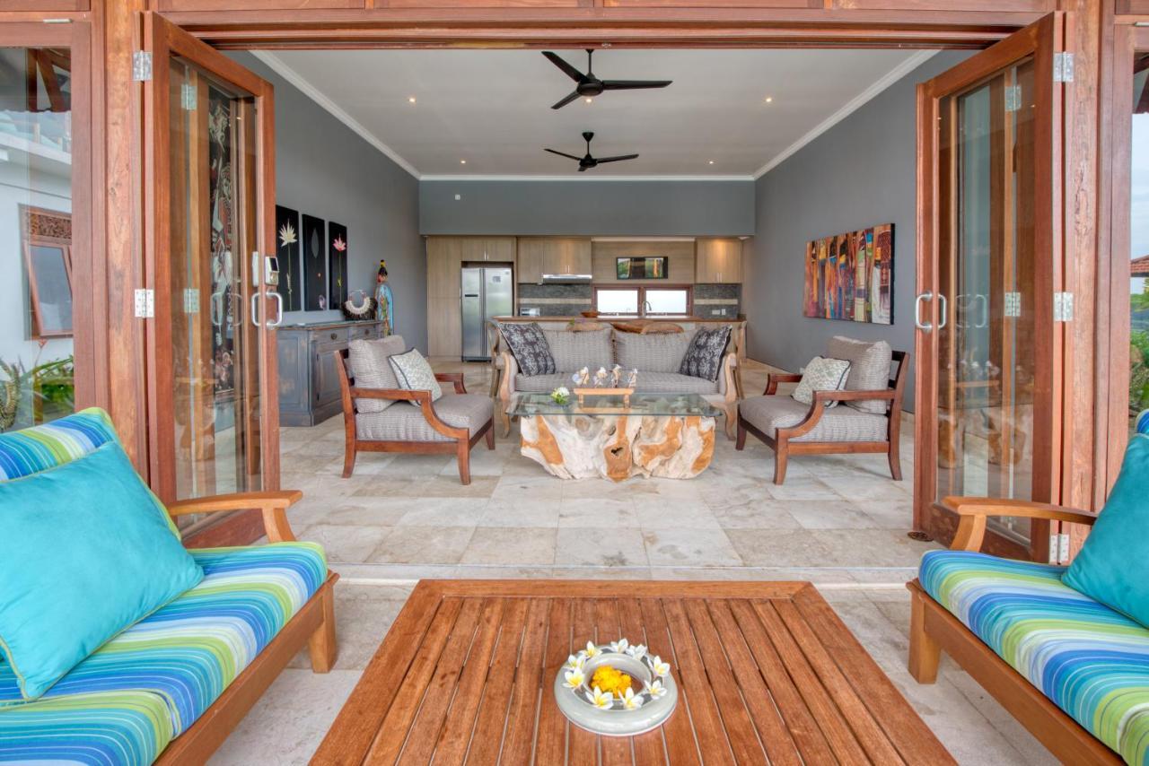 Wake In Paradise And Luxury Lebah Villas Ubud  Exterior photo