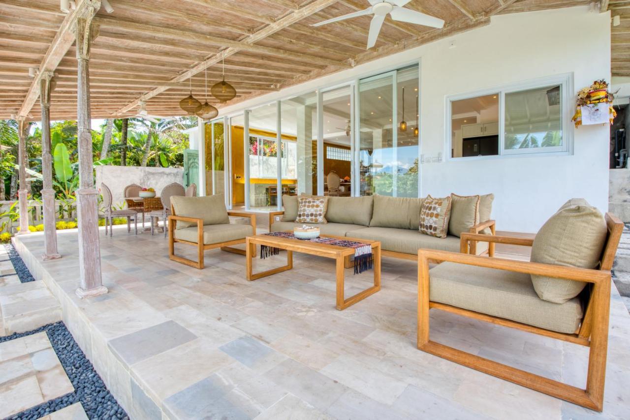 Wake In Paradise And Luxury Lebah Villas Ubud  Exterior photo